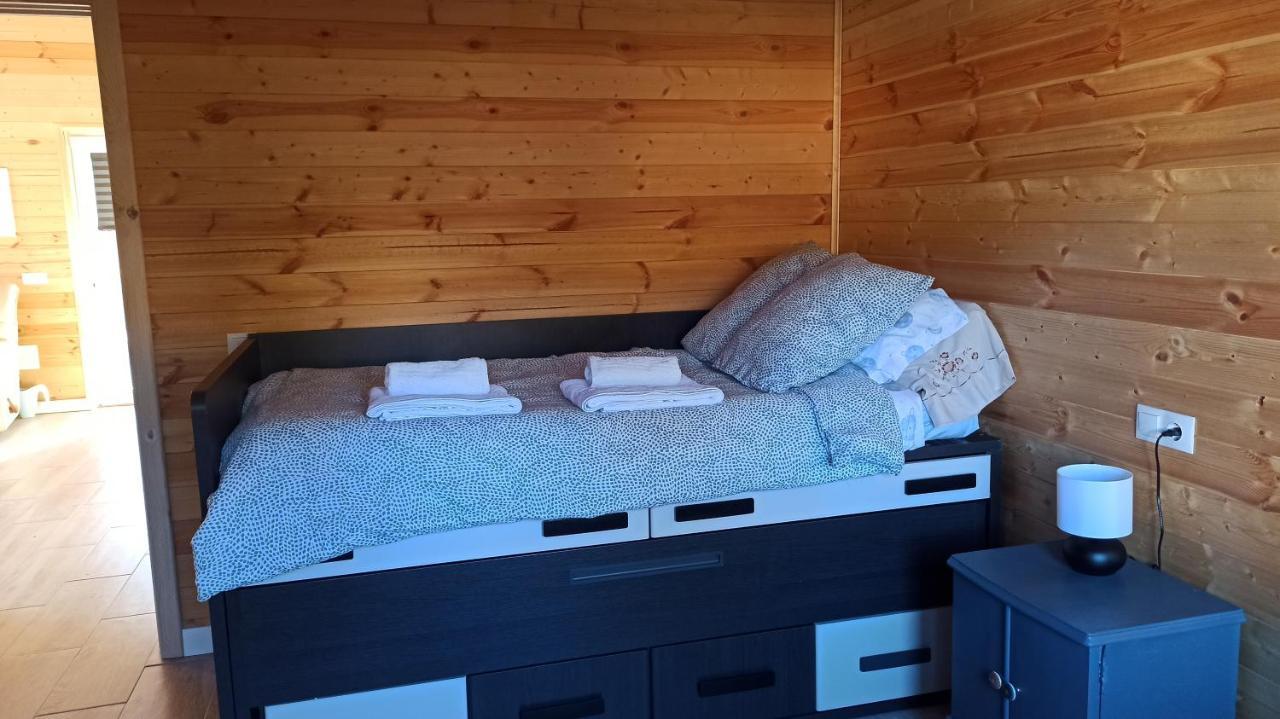 Las Cabanas De Tino Cimanes del Tejar Luaran gambar