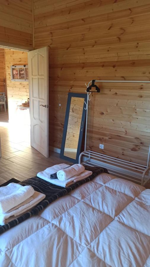 Las Cabanas De Tino Cimanes del Tejar Luaran gambar
