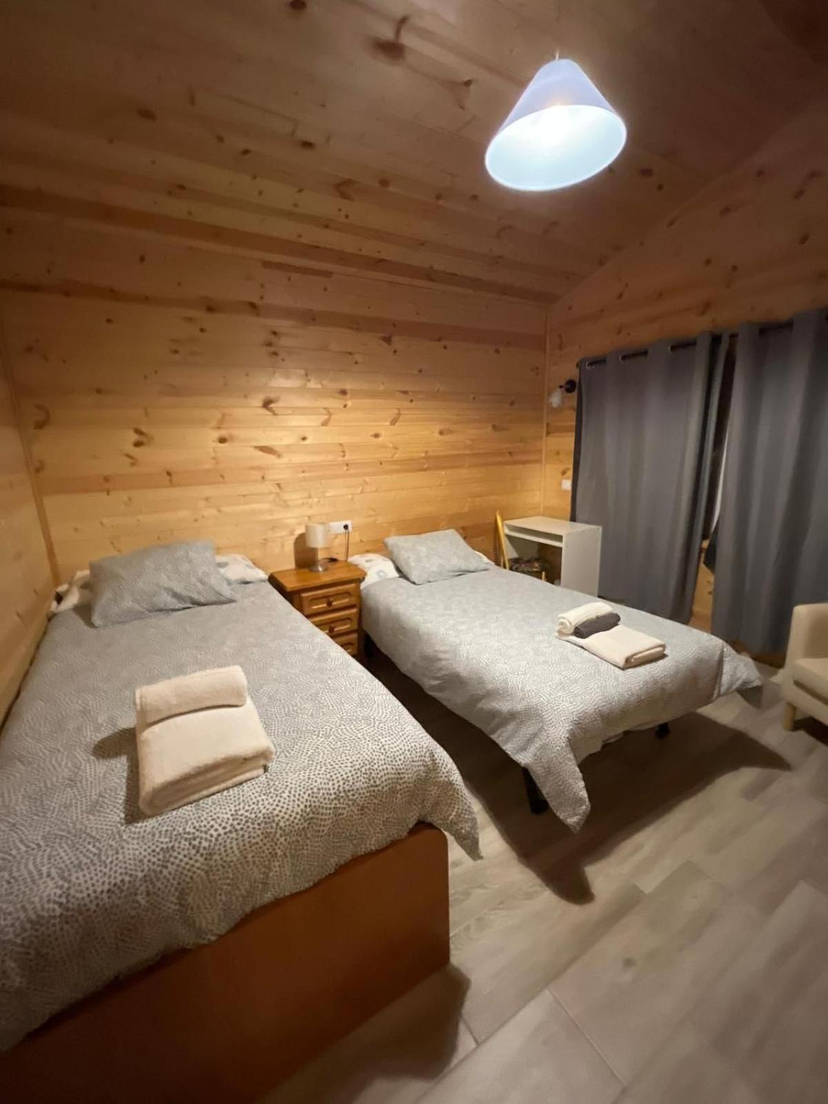 Las Cabanas De Tino Cimanes del Tejar Luaran gambar